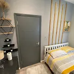 City Elegance Suits 20 Minutes To Central London
