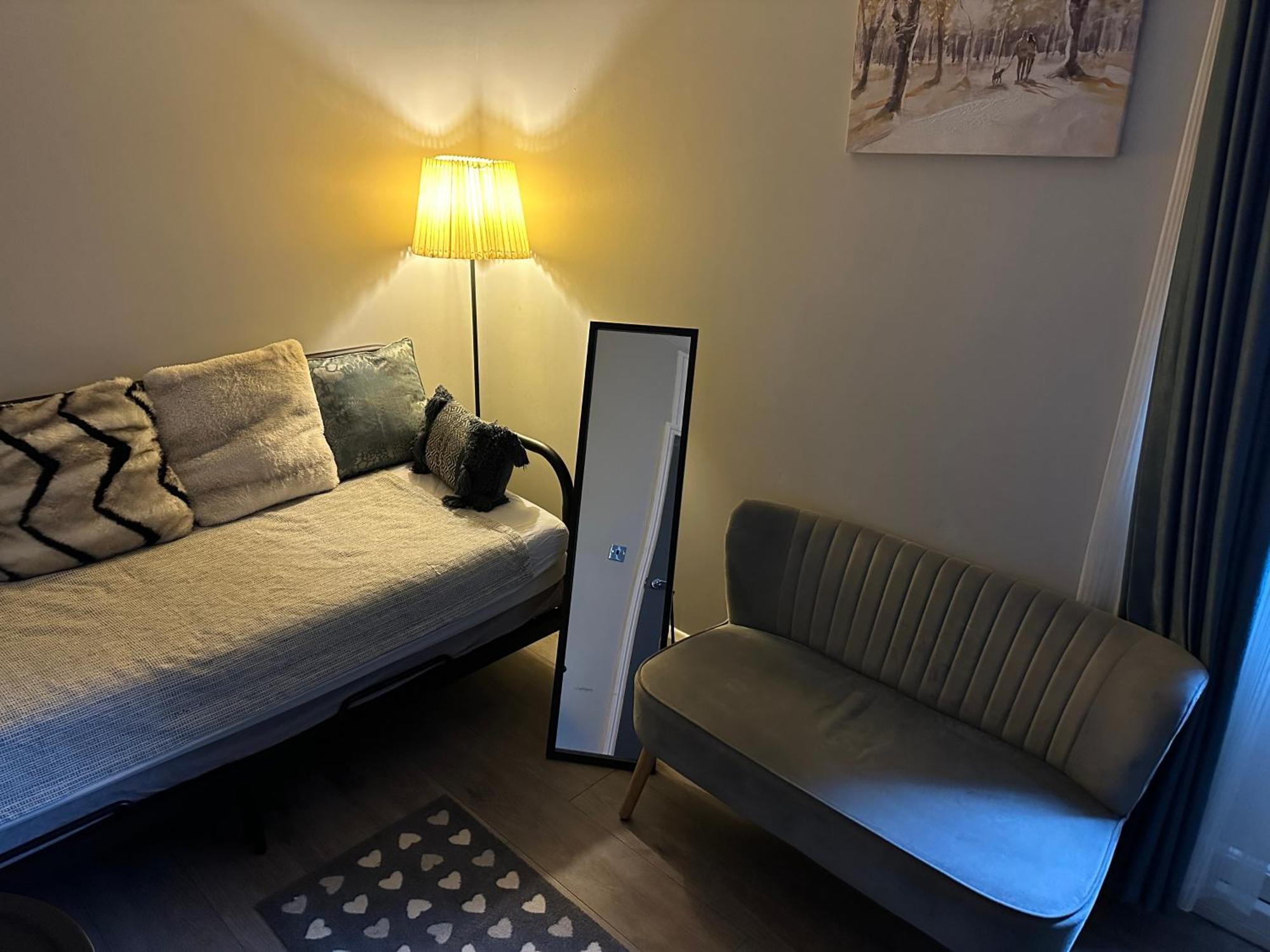 Bed & Breakfast Elegance Suits 20 Minutes To Londra