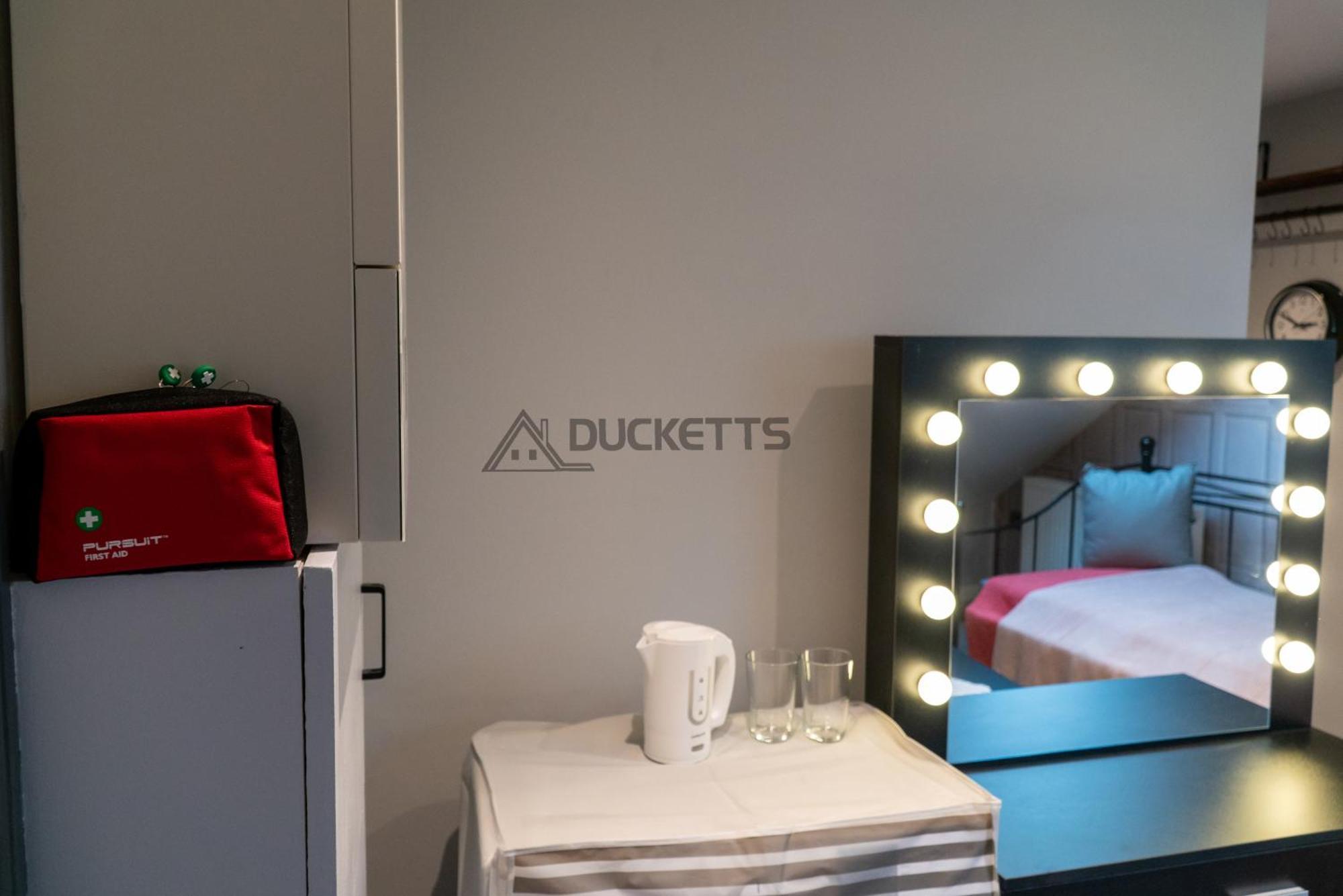 Elegance Suits 20 Minutes To Londra