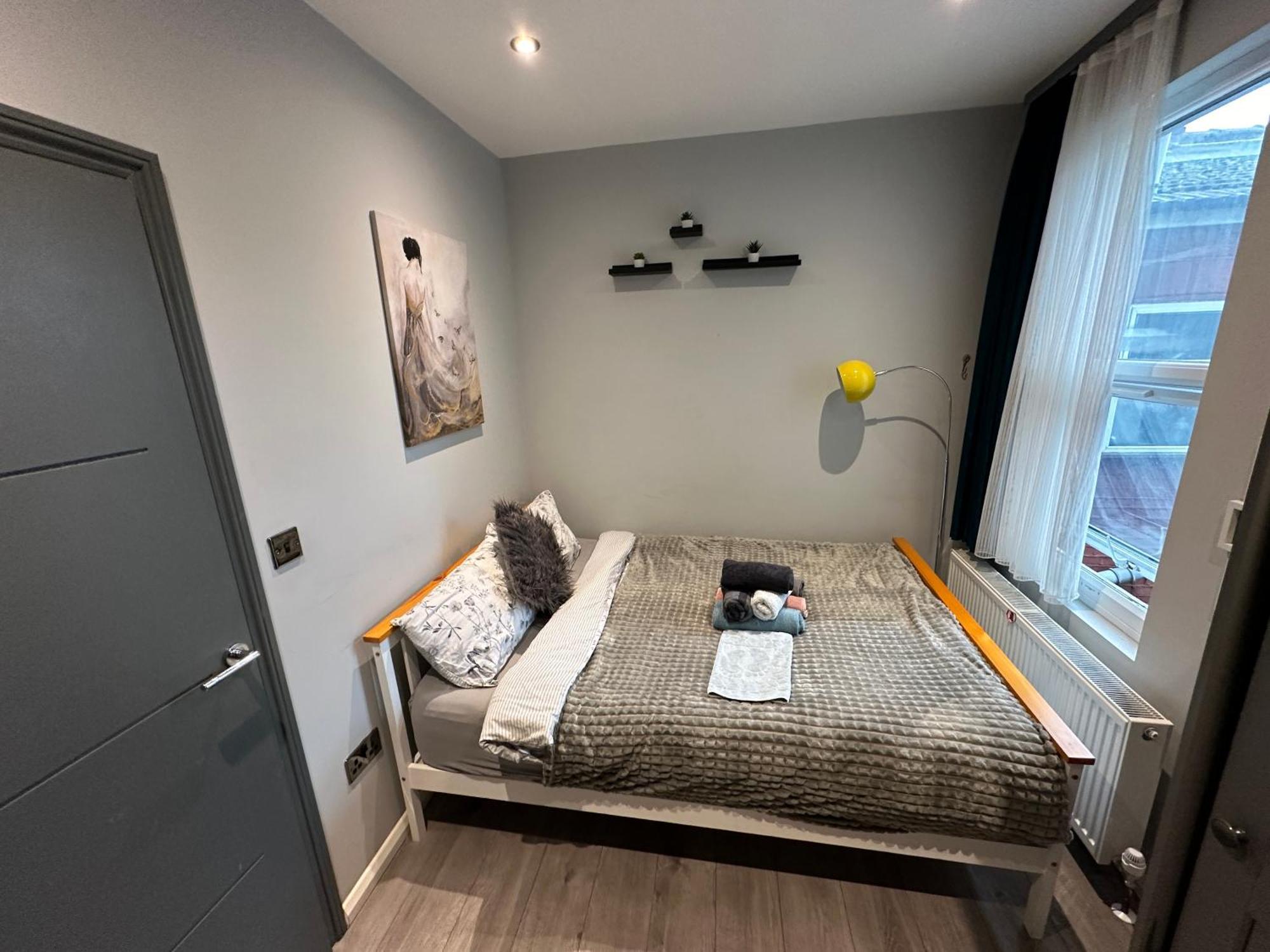 Elegance Suits 20 Minutes To * London